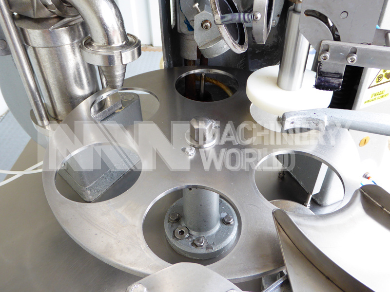 Hamba 2400 Rotary Cup Filling Machine - Image 4
