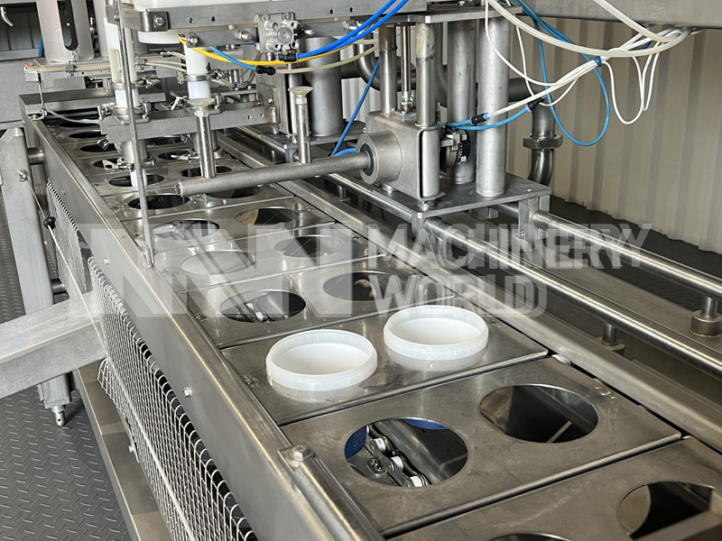 Tetra Pak Hoyer Comet C210 Ice Cream Linear Filling Machine (2 Lane) - Image 6
