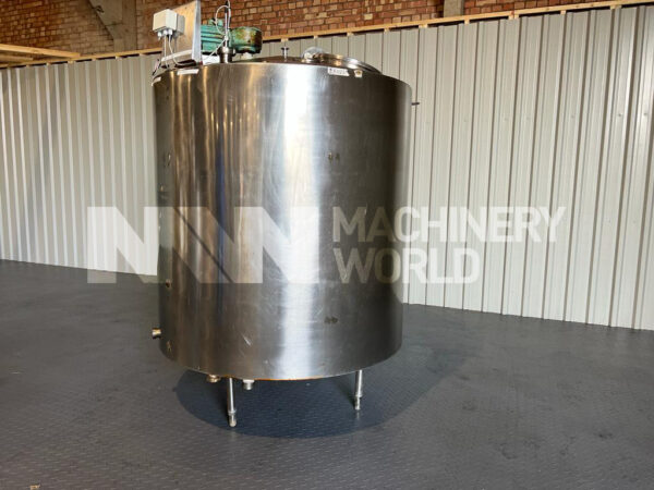 1,700 Ltr Stainless Steel Tank with Top Mounted Mixer