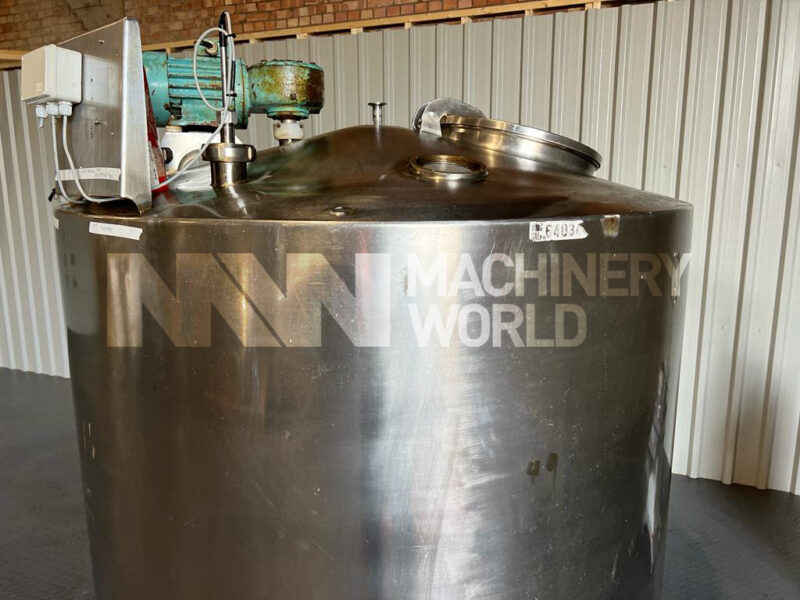 1,700 Ltr Stainless Steel Tank with Top Mounted Mixer - Image 2