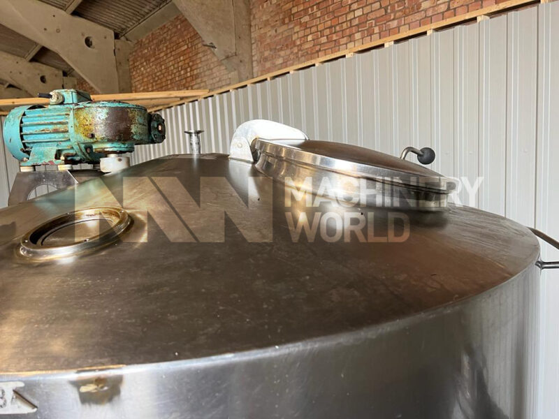 1,700 Ltr Stainless Steel Tank with Top Mounted Mixer - Image 3