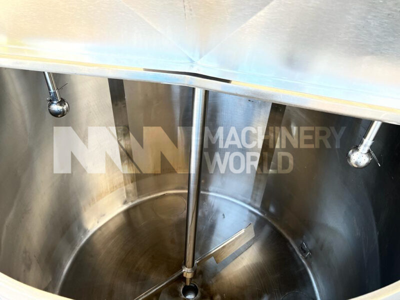 1,000 Ltr Stainless Steel Tank with Top Mounted Mixer - Image 4