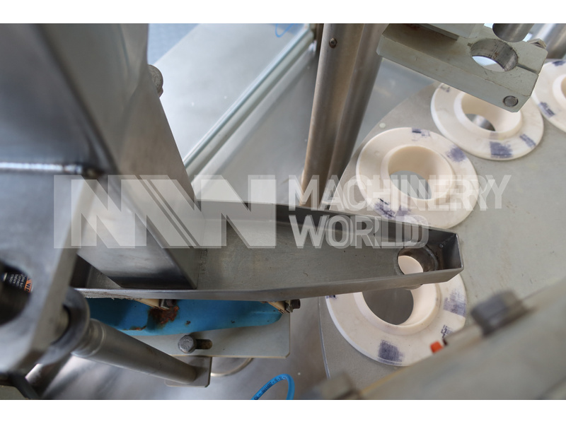Technogel 4000 Cone & Tub Ice Cream Rotary Filling Machine - Image 6