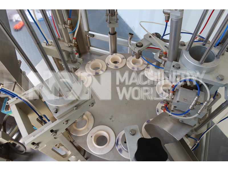 Technogel 4000 Cone & Tub Ice Cream Rotary Filling Machine - Image 8
