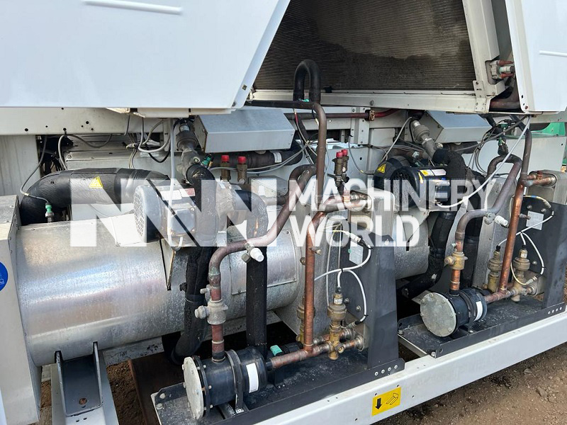 302kw Carrier AquaForce 30AX Air Cooled Liquid Chiller - Image 3