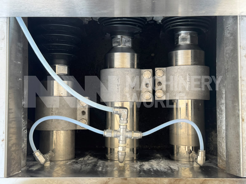 10,000 LPH GEA Niro Soavi NS3075H (180 Bar) High Pressure Homogeniser (Year 2008) - Image 4