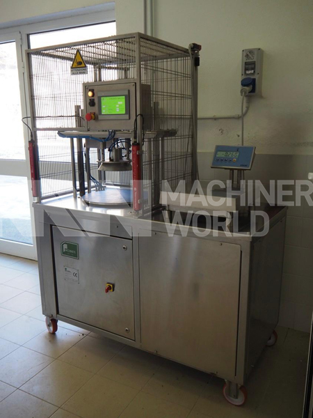 Used Facchinetti LPR01 Round Cheese Portion Cutting Machine (Year 2016) - Image 3