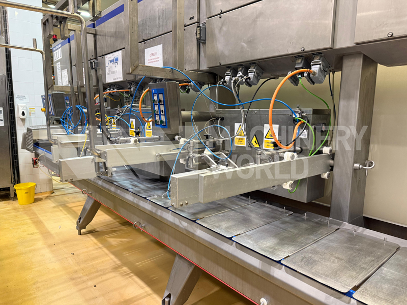 Tetra Pak Straightline SL 1100-F2 Ice Cream Stick Extrusion Line; Magnum - 27.000 pcs/h (Year 2008) - Image 2