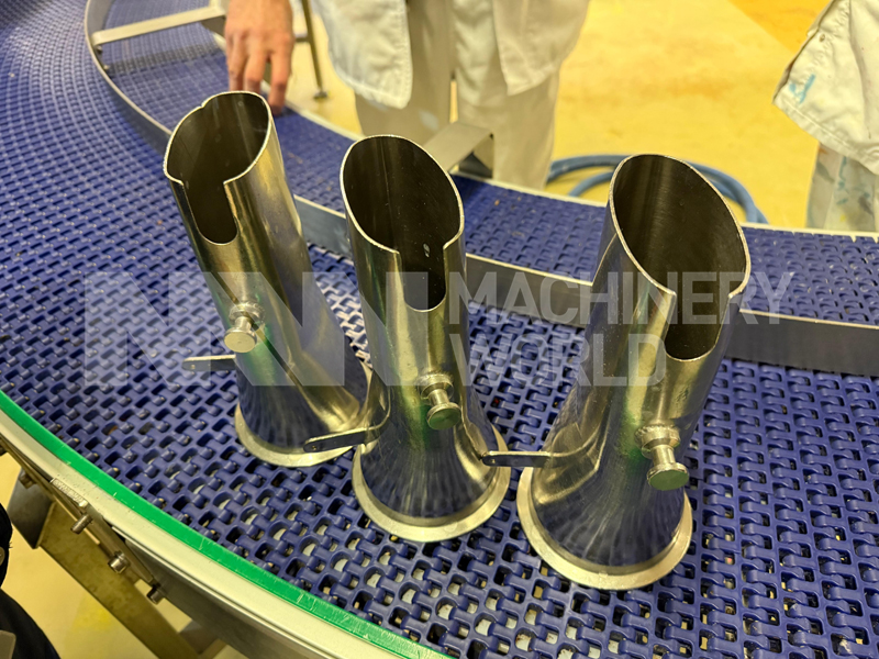 Tetra Pak Straightline SL 1100-F2 Ice Cream Stick Extrusion Line; Magnum - 27.000 pcs/h (Year 2008) - Image 11