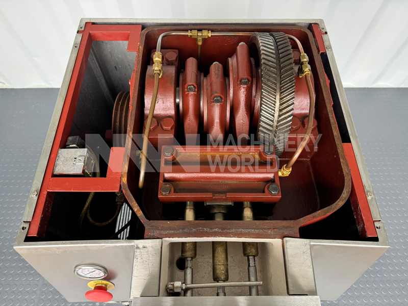 250 LPH APV Gaulin MC4-10TBS (690 Bar - 10,000 PSI) High Pressure Single Stage Homogeniser - Image 5
