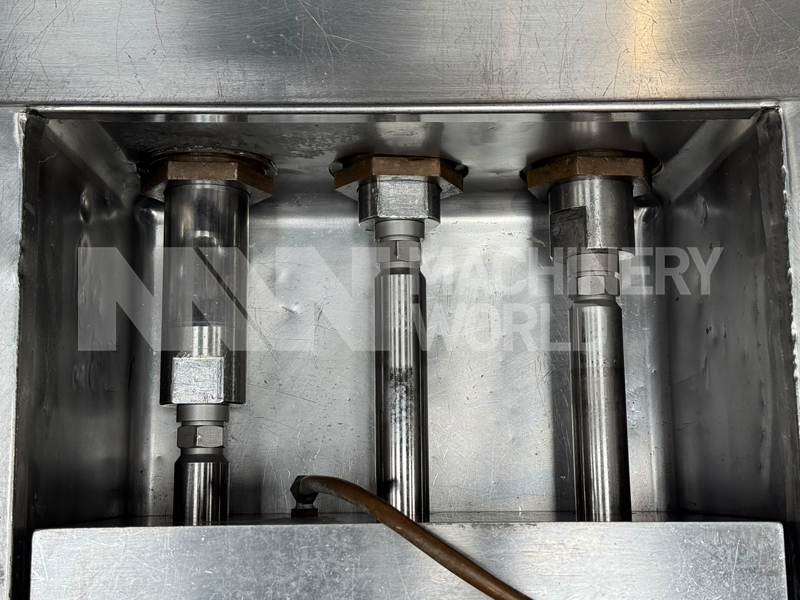 Up to 5,000 LPH APV Gaulin MS45-10TBSX (690 Bar – 10,000 PSI) High Pressure Homogeniser – 5,000 LPH - Image 7